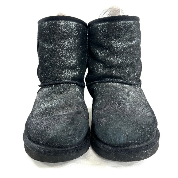 UGG Girl Size 3 Black Glitter Leather Boot Sheepskin Lining Short Winter Outdoor - Picture 2 of 9